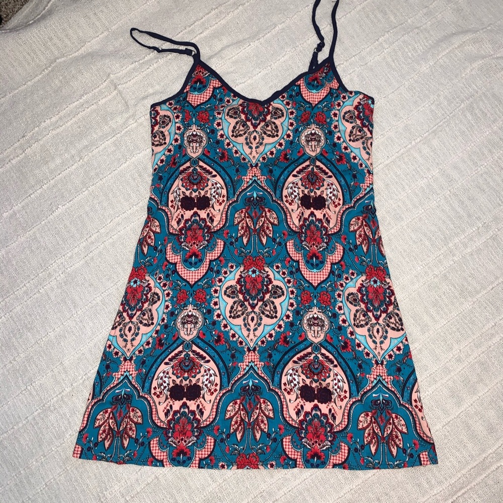 Chloe K Patterned Dress 💛